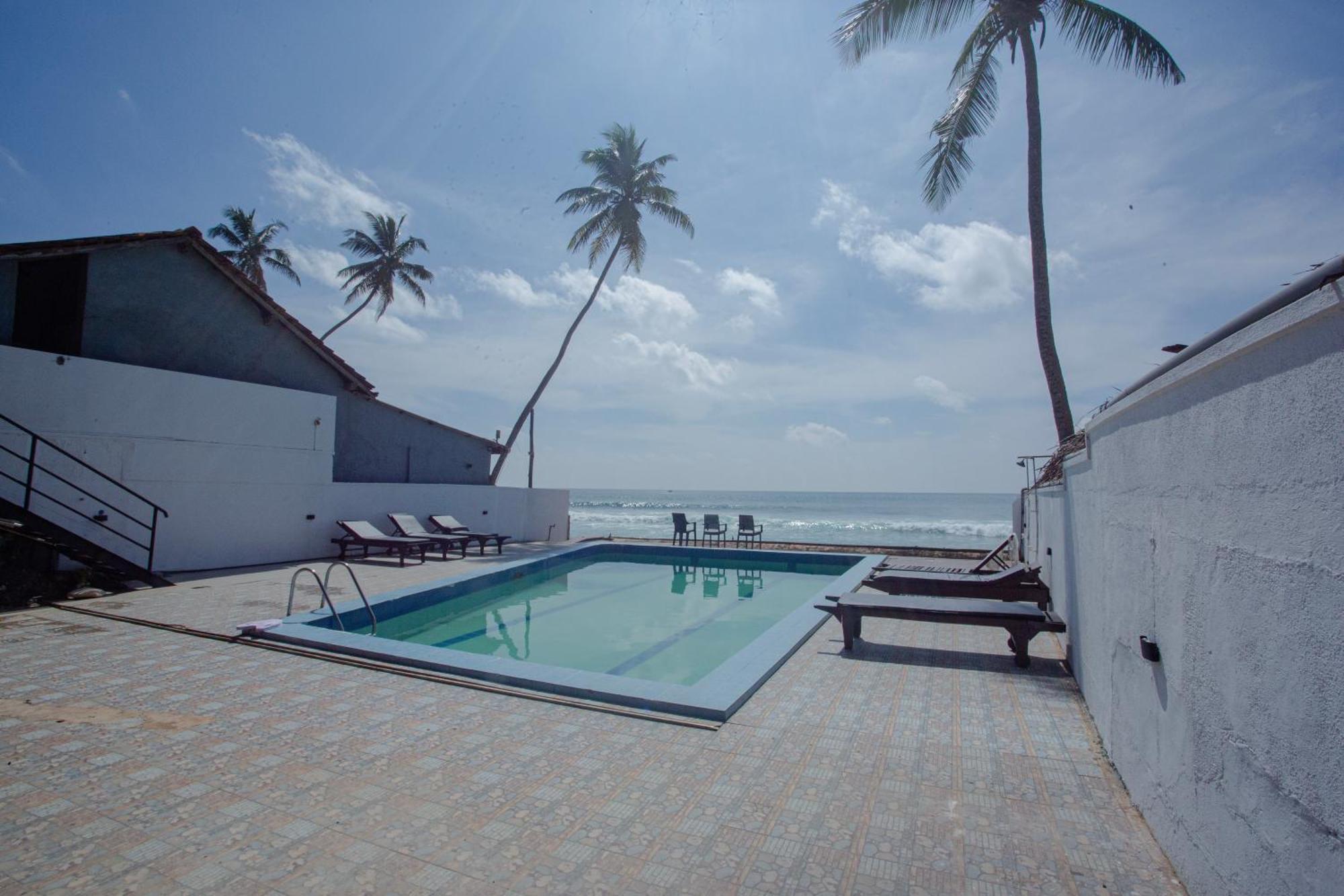 Lucky Seven Hikkaduwa Hotel Exterior foto